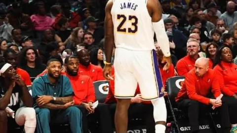 全场仅亮相7分钟，投篮0中0，正负值却高达+13？就算给你机会，表现也让人失望！